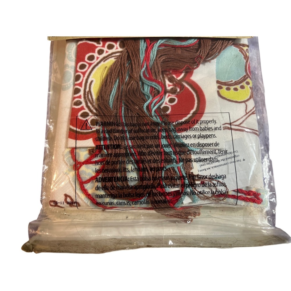 Dimensions Embroidery Kit‎ Bird on a Branch Pillow Cover 14" Square Pillow Cover - Picture 7 of 12
